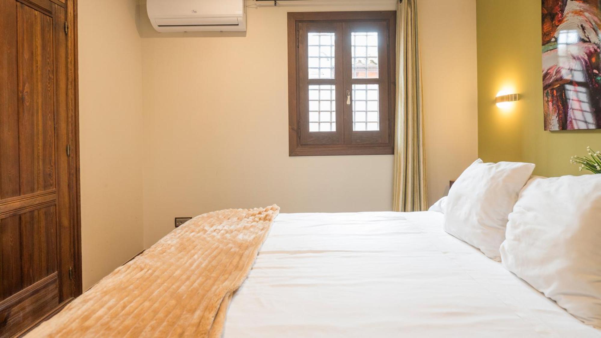 Apartamentos Las Teresitas Junto A La Catedral Toledo Room photo